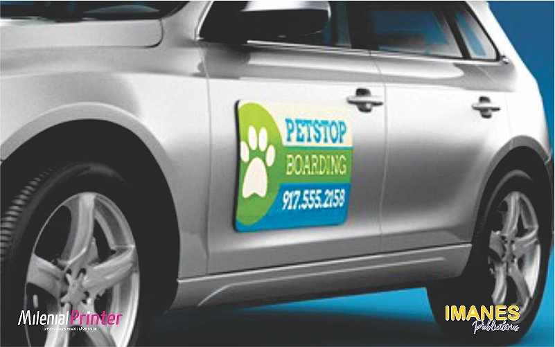 Imanes para carros publicitarios con diseño personalizado de servicios para mascotas.